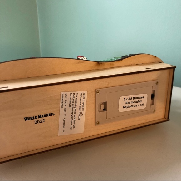 NEW NWT World Market Midcentury House LED Light Up Christmas Oasis Cat Lounge - Picture 9 of 10